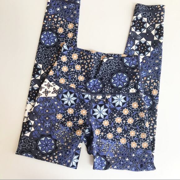 AERIE Print 7/8 Leggings Yoga Workout - Picture 1 of 6